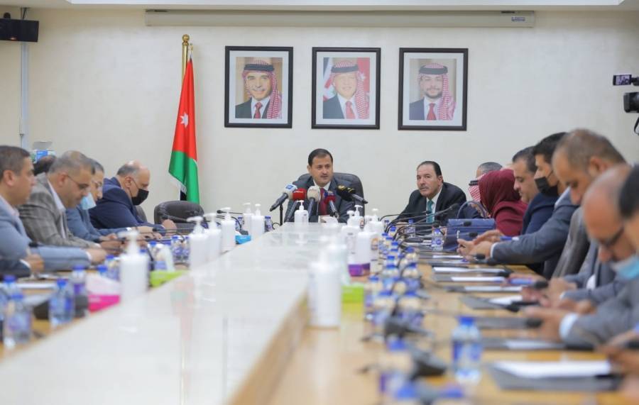 التعليم النيابية تُطالب بحل مشكلة موظفين لم يستكملوا شروط الحصول على راتب تقاعدي