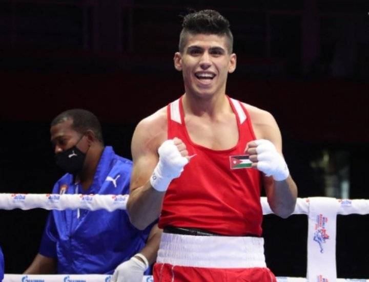 عشيش يحقق فوزه الأول في بطولة العالم للملاكمة