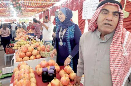400 ألف دينار حجم المبيعات بمهرجان الرمان والمنتجات الريفية