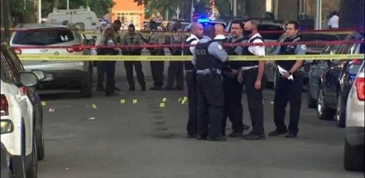 قتيلان وعشرة مصابين بإطلاق نار في شيكاغو الأمريكية