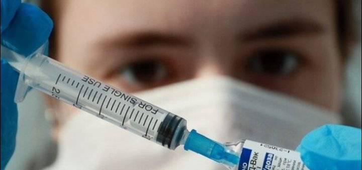 تطعيم 18 طفلاً بالخطأ بلقاحات ضد كورونا في فيتنام