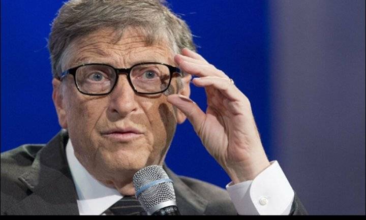 فنانة كويتية شهيرة تعرض الزواج على بيل غيتس