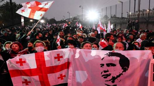 واشنطن تطالب تبليسي بحماية صحة الرئيس الجورجي السابق المسجون