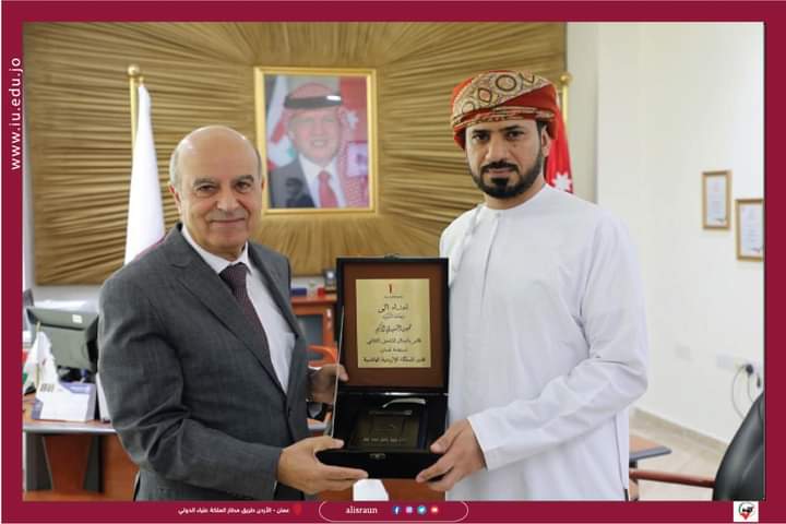 رئيس جامعة الإسراء يستقبل سفير سلطنة عُمان