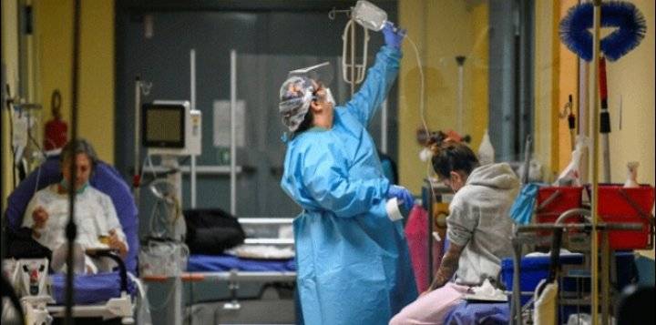 إيطاليا تسجل 8569 إصابة و67 وفاة بفيروس كورونا