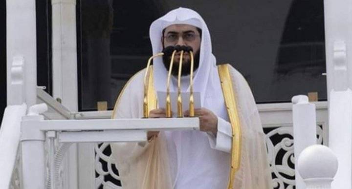 خطيب الحرم المكي: الله يَبدأُ النِّعمةَ قبل الاستحقاق ويَجُود بالإحسانِ من غير استثابة