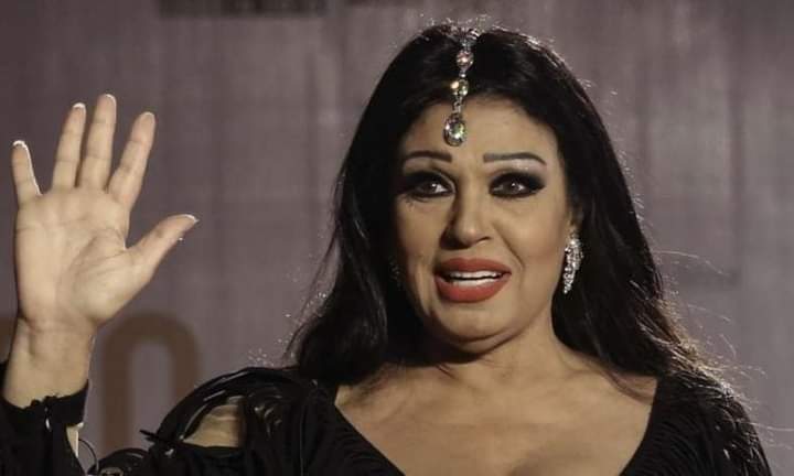 فيفي عبده تفكر بالجلوس في قبرها حتى تعتاد عليه وتكشف وصيتها