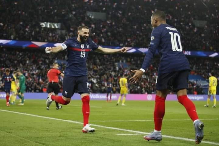 فرنسا تكتسح كازاخستان وتتأهل لكأس العالم 2022