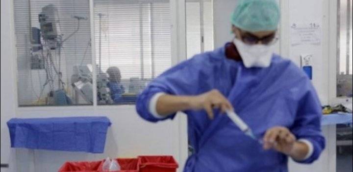 لبنان يسجل 5 حالات وفاة و974 إصابة جديدة بكورونا