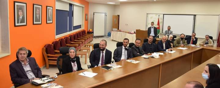 الجامعة الهاشمية تبحث التعاون العلمي والبحثي وتبادل الباحثين مع الجمعية العلمية الملكية
