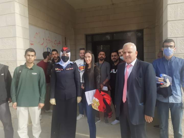 محاضرة بيئية في كلية الحصن الجامعية بالتعاون مع الإدارة الملكية لحماية البيئة