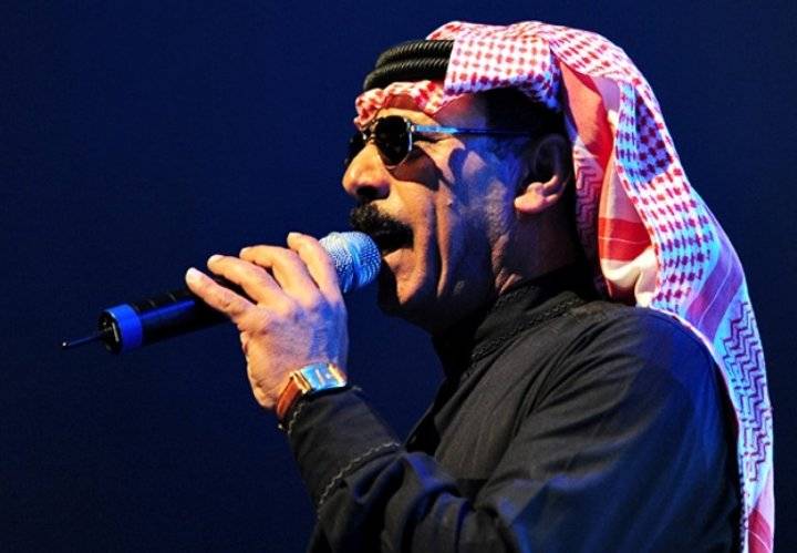 تركيا تعتقل المطرب الشعبي السوري عمر سليمان بتهمة خطيرة