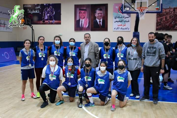 تتويج الفرق الفائزة في مباريات بطولة المرحومين جريس وسليم سماوي الرياضية الأولى الفحيص_ صور