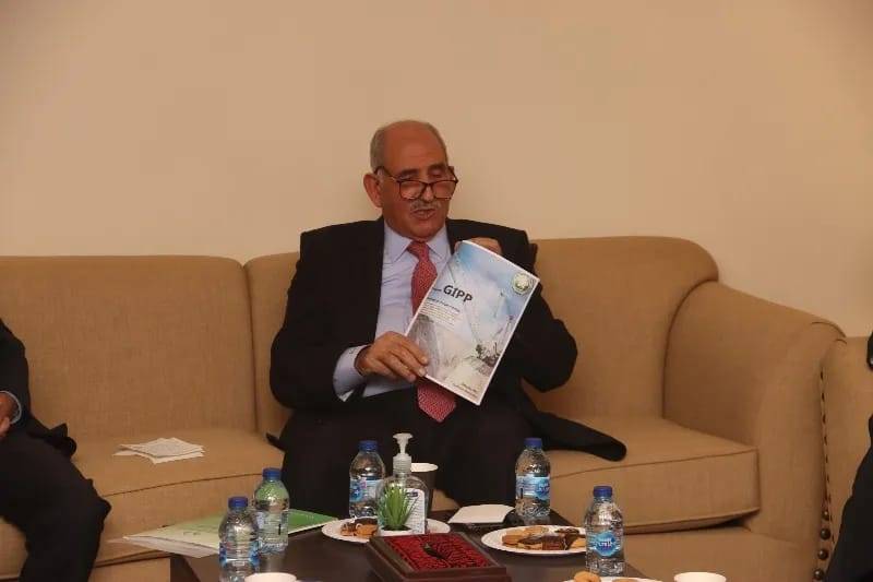 “دوزاينر” الفوسفات..!!