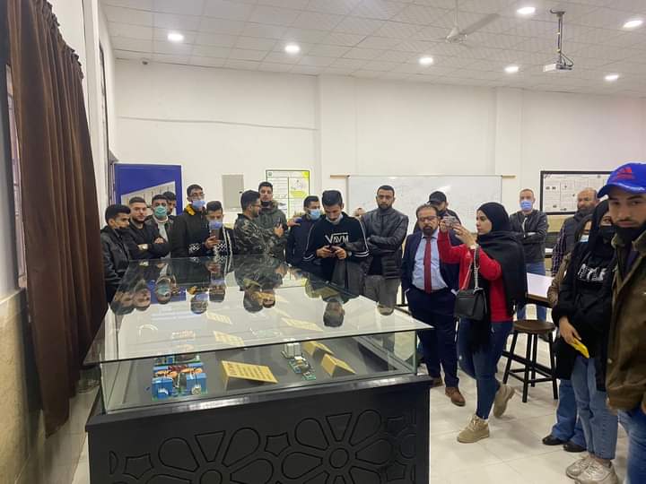 وفد من طلبة الطاقة المتجددة في جدارا يزور جامعة الزرقاء