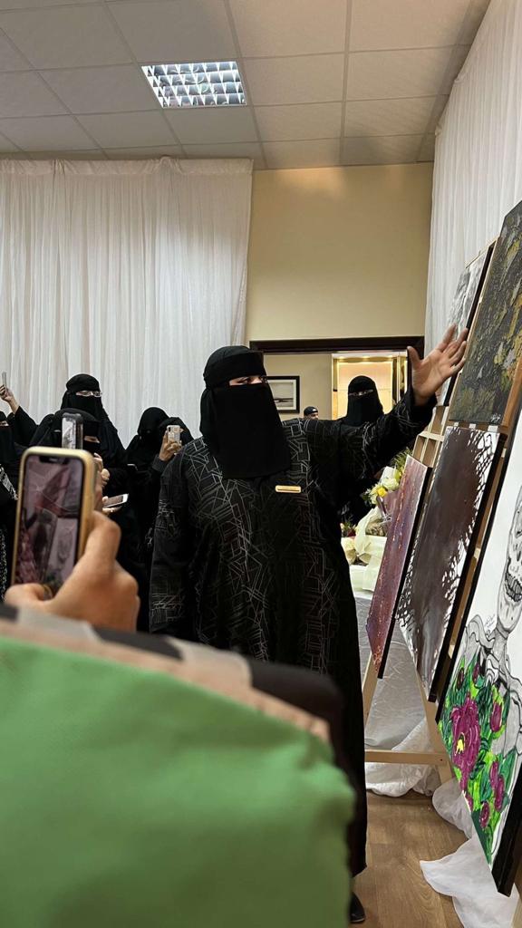 الشعلان تختتم معرضها الخاص (حلمنا واقع) بعد حضور كثيف لمحبي الرسم بنادي الشمالية الثقافي الأدبي ...صور