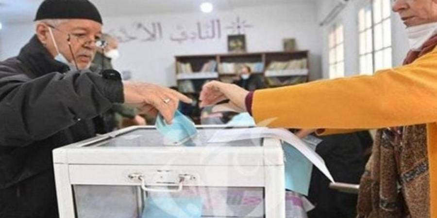فتح مكاتب التصويت أمام الناخبين في الجزائر