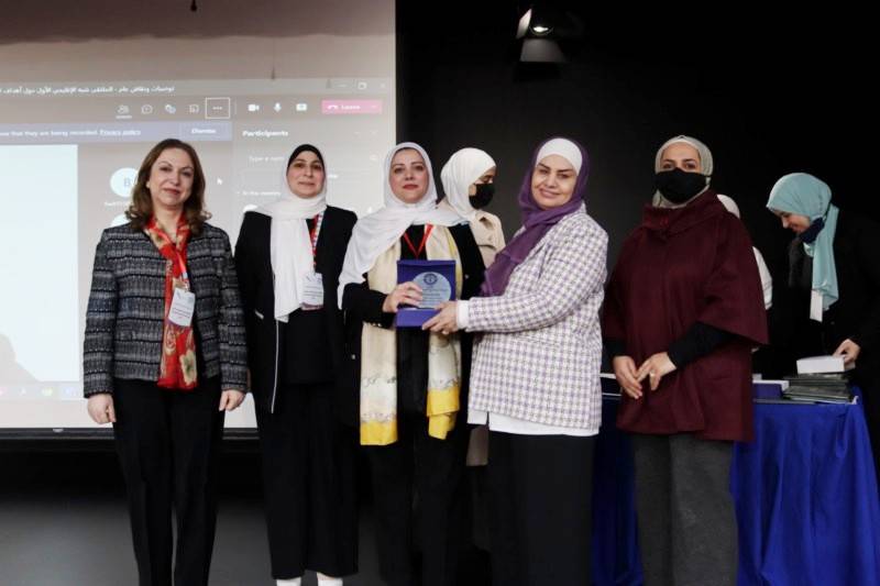 مدارس الجامعة تنظم الملتقى الطلابي شبه الإقليمي الأول حول اهداف التنمية المستدامة 2030...صور