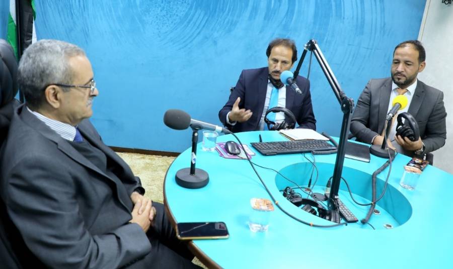 الضمور في حديث اذاعي : نستثمر الطاقات الجامعية والمجتمعية لتحقيق رسالة الجامعة الحضارية والتنويرية