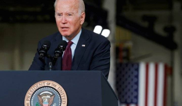 بايدن: لا مزيد من قيود السفر بسبب متحور أوميكرون