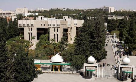 التعليم العالي: 2515 إصابة كورونا في الجامعات ولا وفيات