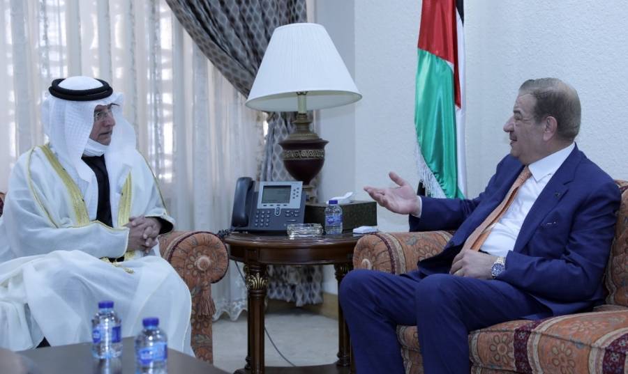 الدغمي يلتقي السفير الإماراتي
