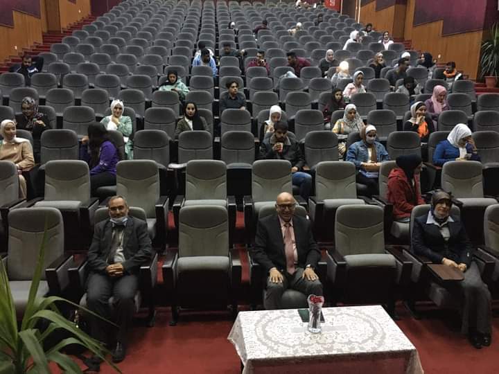 عرض مسرحية صناديق على مسرح الكرامة في الجامعة الهاشمية