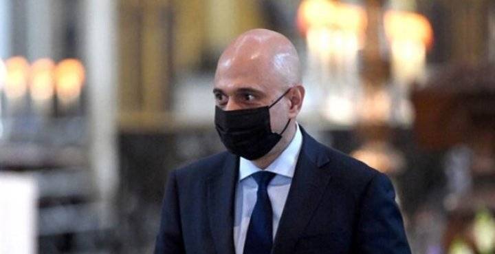 وزير الصحة البريطاني يكشف فعالية اللقاحات ضد أوميكرون