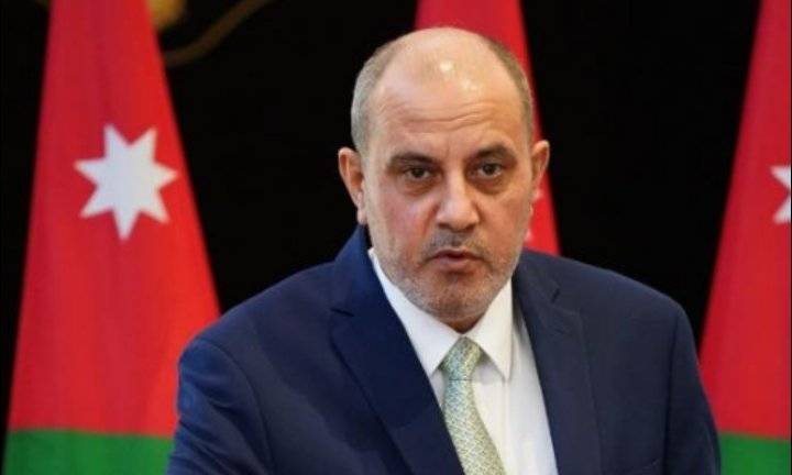 وزير الصناعة والتجارة يبحث مع سفير تشيك التعاون الاقتصادي