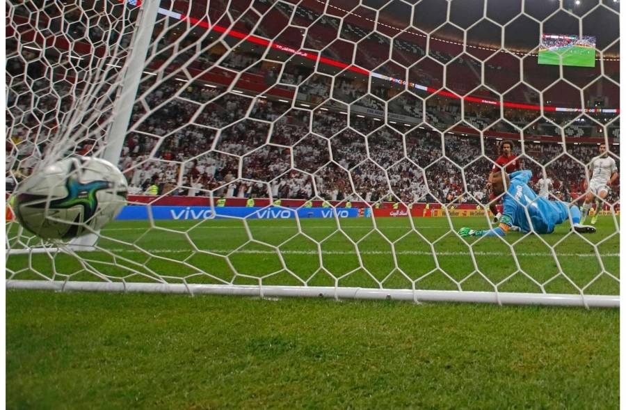 العراق يودع كأس العرب بعد الخسارة بثلاثية أمام قطر