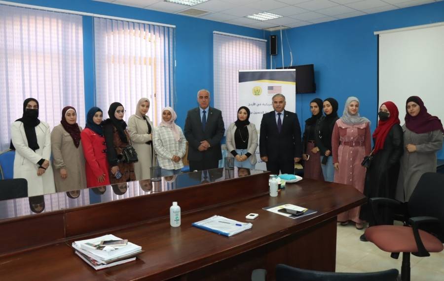 رئيس جامعة الحسين بن طلال يستقبل النائب زينب البدول