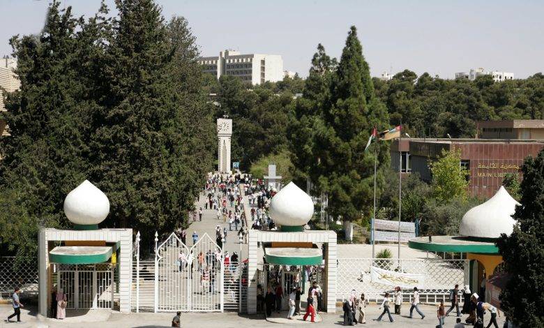 كشف موعد نتائج المنح والقروض لطلبة الجامعات