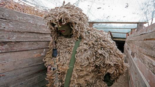 بايدن يحذر بوتين من عقوبات لم يرَ مثلها أبدا إذا تعرضت أوكرانيا لهجوم