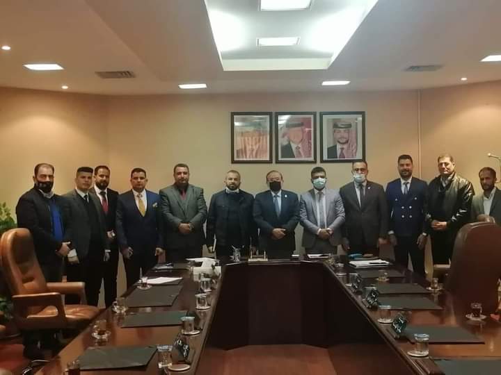 عوجان يلتقي مع الطلبة العراقيين في الجامعة