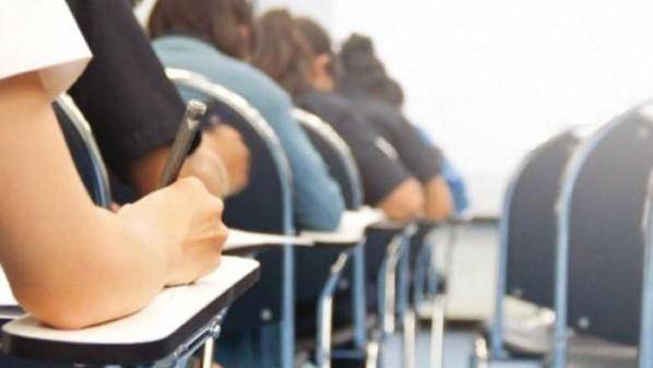 التربية تدعو طلبة التوجيهي المسجلين للامتحان التكميلي الحصول على أرقام الجلوس...رابط