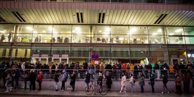 إسبانيا تسجل 13 إصابة جديدة بالمتحور أوميكرون