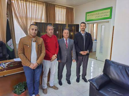 عميد شؤون الطلبة في جامعة اليرموك يلتقي الطالب عمر مهيدات