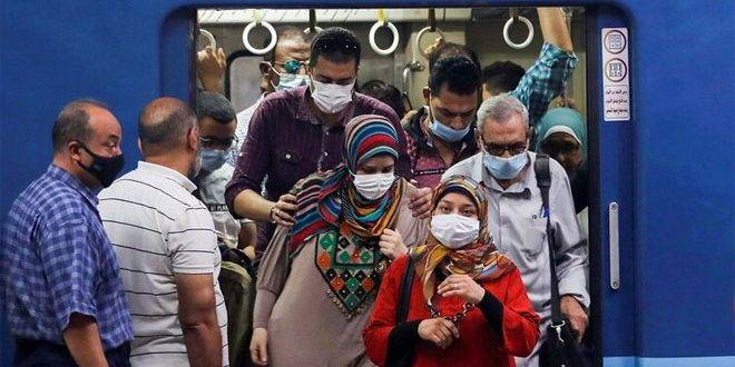 تسجيل أكثر من تسعمئة إصابة جديدة بكورونا في مصر