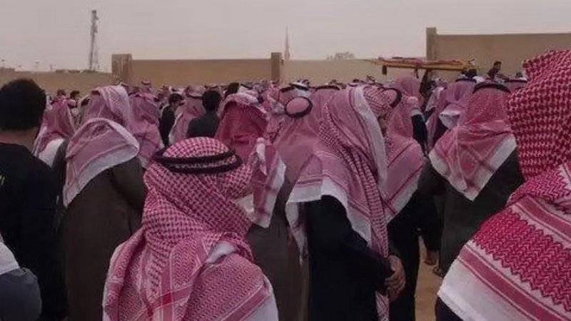 تشييع جنازة محمد الشمري وطفليه برفحاء...
