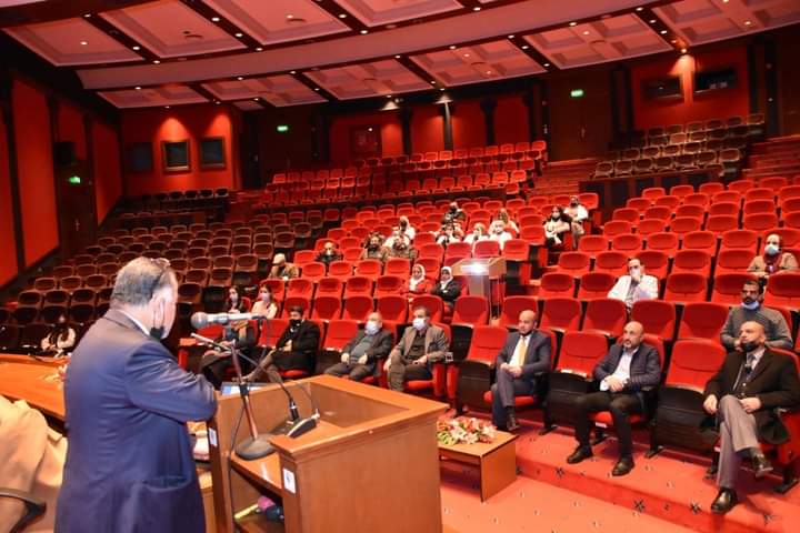 محاضرة توعوية في مستشفى الملك المؤسس الجامعي (( آفة التدخين بكافة اشكاله ومخاطره على الفرد والمجتمع))