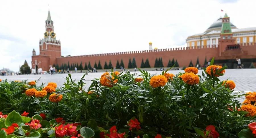 الكرملين : روسيا أعادت انتشار قواتها ردا على خطوات الناتو العسكرية