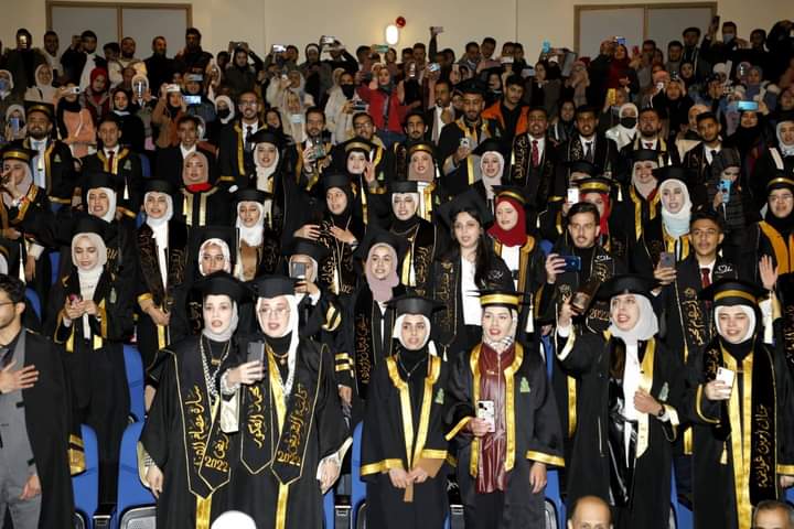 حفل أداء القسم المهني لخريجي كلية التمريض في جامعة آل البيت