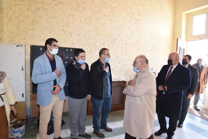 رئيس الجامعة الهاشمية يهنئ رئيس وأعضاء نادي العاملين المنتخبين