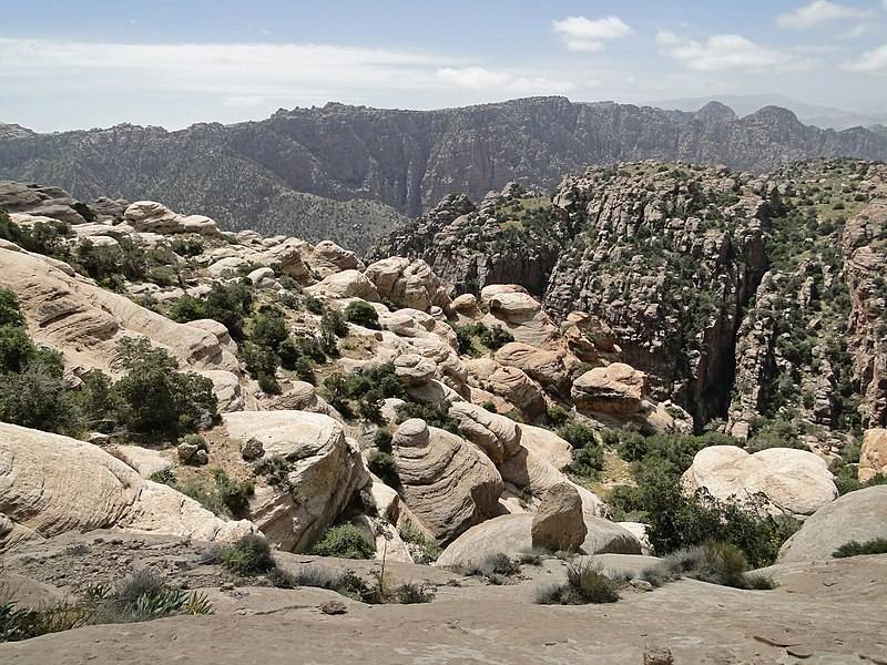 جولة على تكشفات النحاس في محمية ضانا