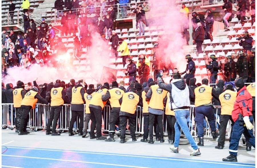 استبعاد ليون وباريس إف.سي من كأس فرنسا وتغريمهما بسبب الشغب