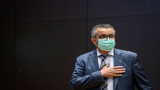 مدير منظمة الصحة قلق من طوفان إصابات بسبب السلالات الجديدة لكورونا