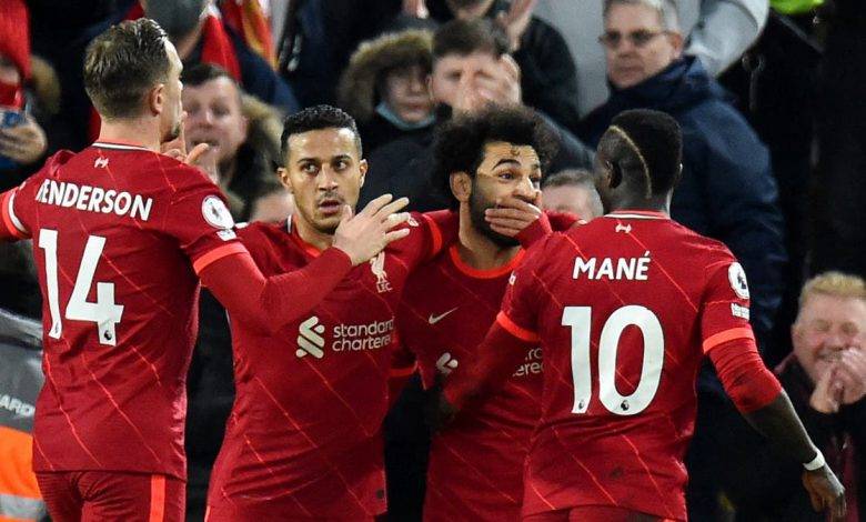 إصابة 3 لاعبين من ليفربول بكورونا