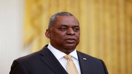 إصابة وزير الدفاع الأميركي بكورونا