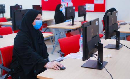 رسميا .. الجمعة أول يوم دوام في تاريخ الإمارات