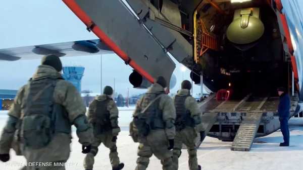 كرة النار تتدحرج في كازاخستان.. روسيا تسيطر على مطار ألماتي